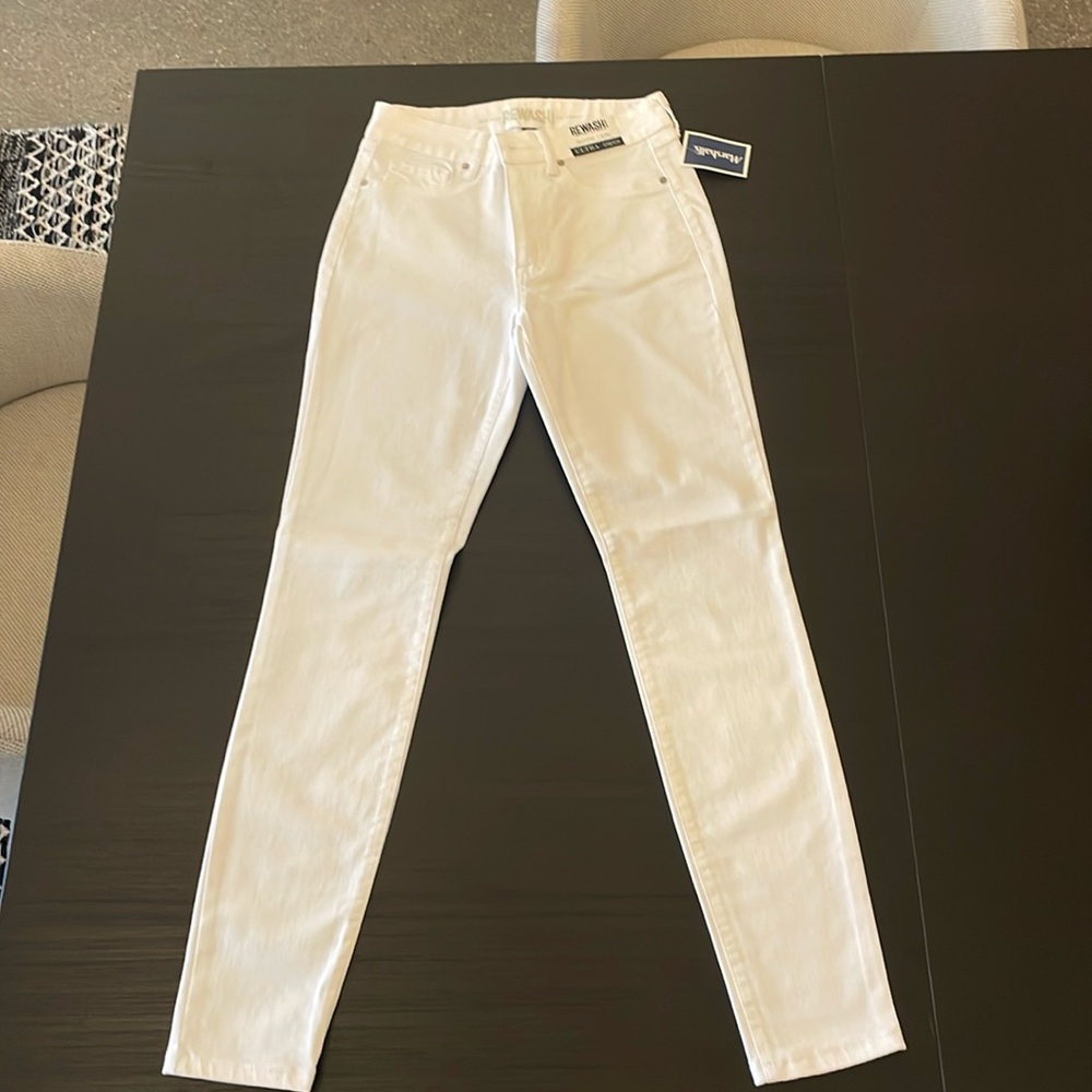 Brand new white jeggings